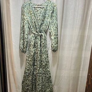 Chic Long Sleeve Leopard Print Dress